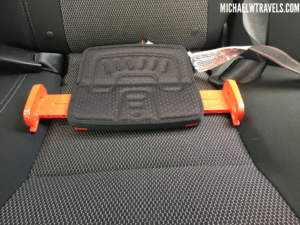a seat belt on a car
