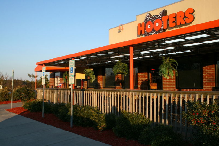 Hooters Opens Fast-Casual Restaurant Minus Revealing Clothes